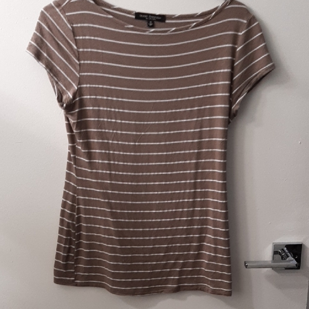 Green Envelope Tan Cream Fitted Cap Sleeve Tee